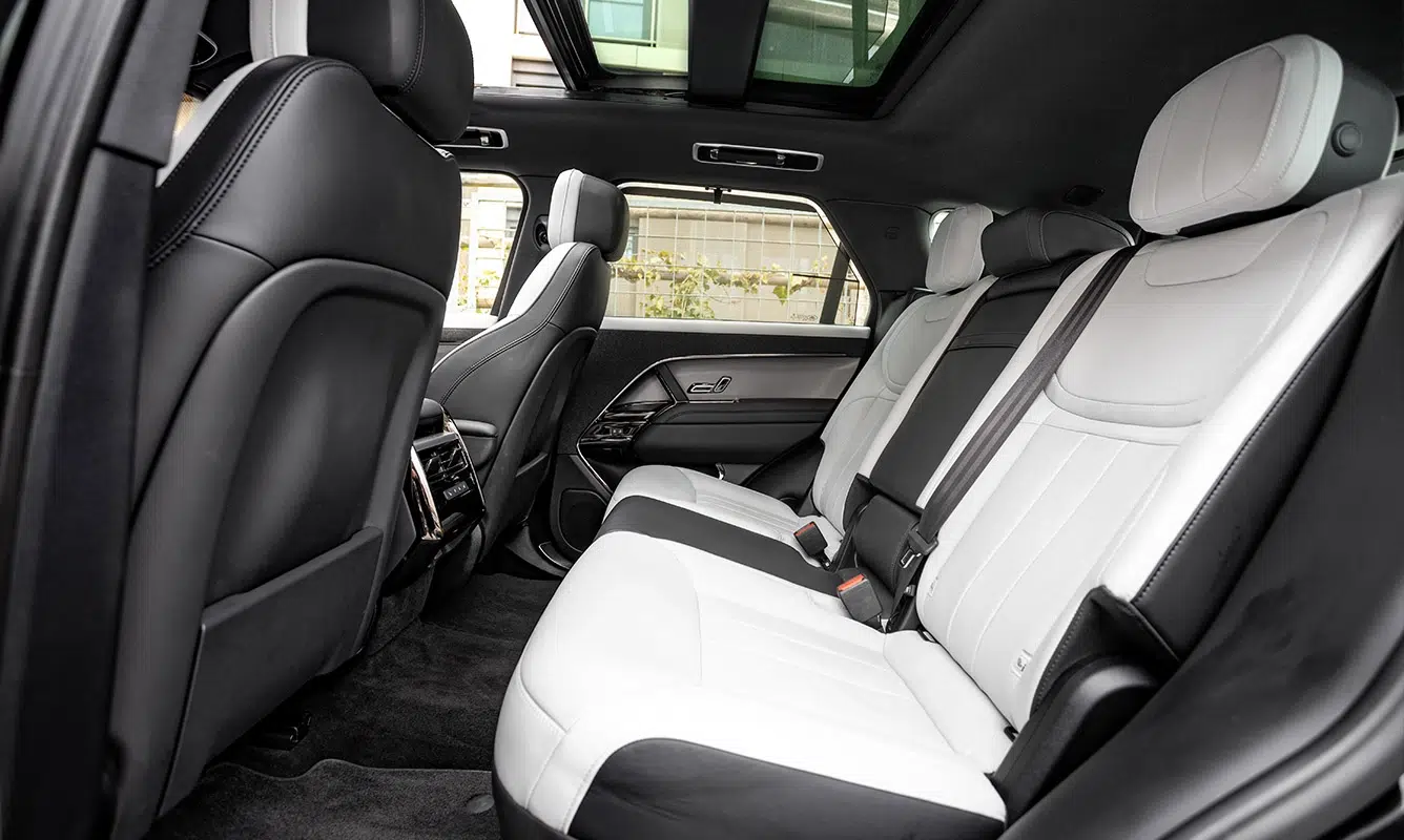 BMW X7 M Side